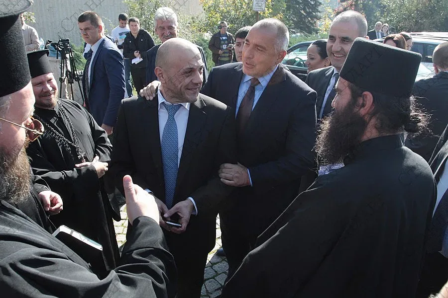 Три варианта за коалиция обсъжда ГЕРБ  