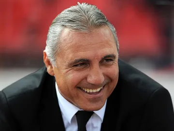 Камата вдига тостове със зетя