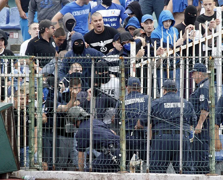 Полицията се озъби на "Левски" и ЦСКА