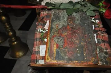 Зазиданата икона на гости във Видин