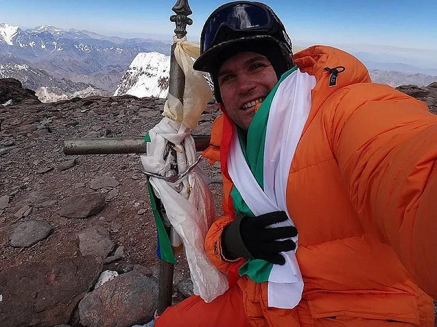 Покорителят на Еверест не е достоен за почетен гражданин