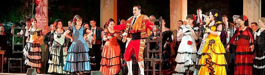 Варненци слушат "Кармен" и обой