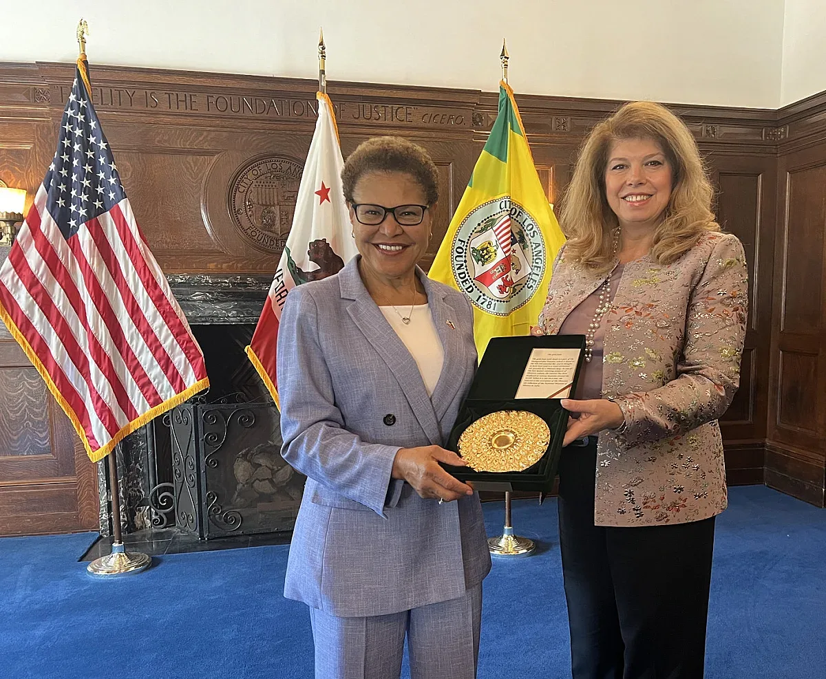 Вицепрезидентът с ключова среща в Лос Анджелис