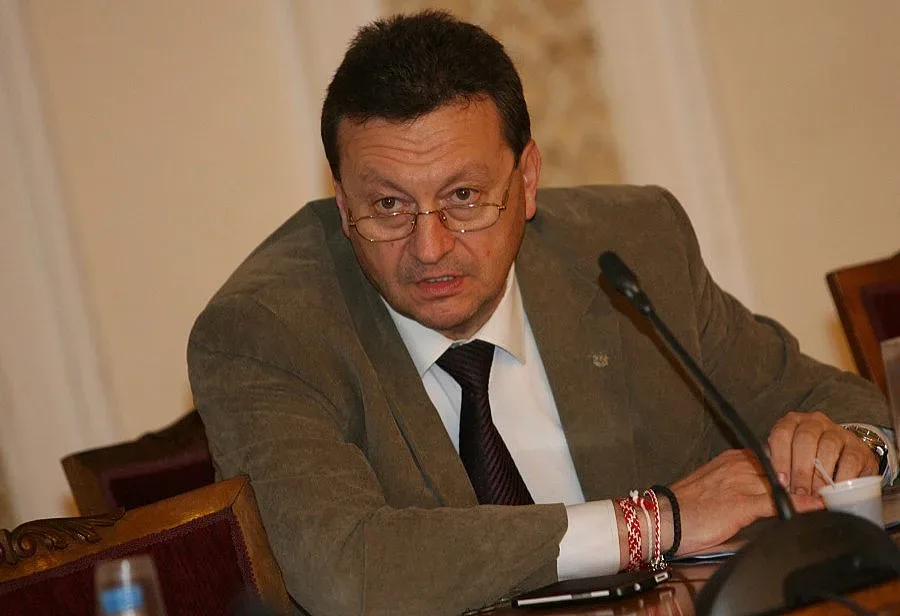 Ерменков: Държим на поетите от нас обещания