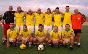 Шампиони по мини футбол играха благотворителен мач за лечението на млада жена