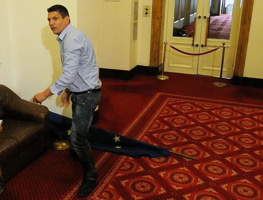 Борисов нарече Сидеров "празнодумец" във Фейсбук