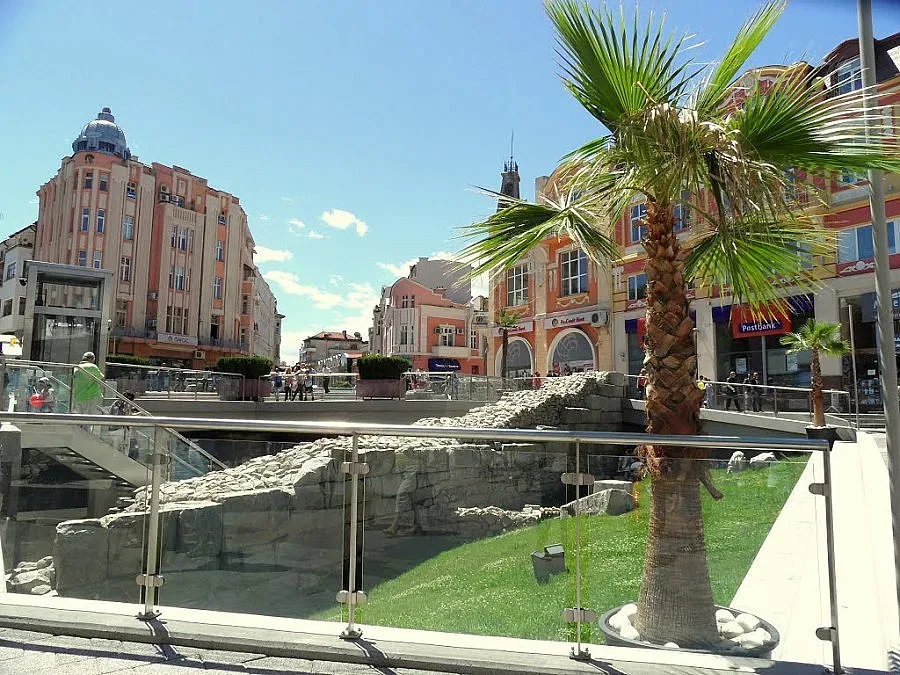 Водят иранци на шопинг в Пловдив 