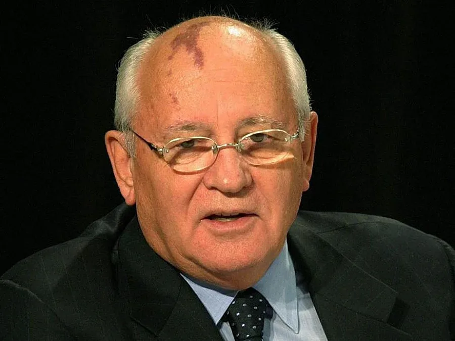 Горбачов предупреди от нова Студена война