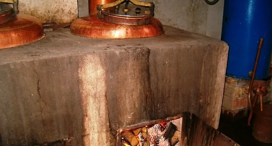 Рекордьор на воденици се издъни с незаконна ракиджийница