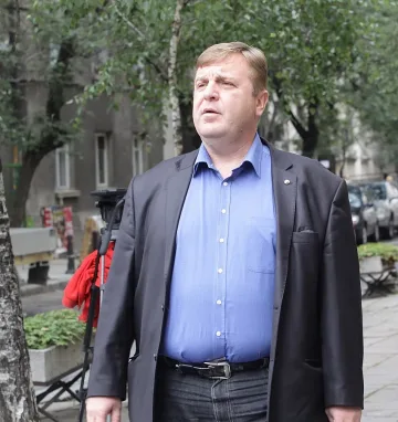 Каракачанов: С ГЕРБ си стиснахме ръцете за конструктивен диалог