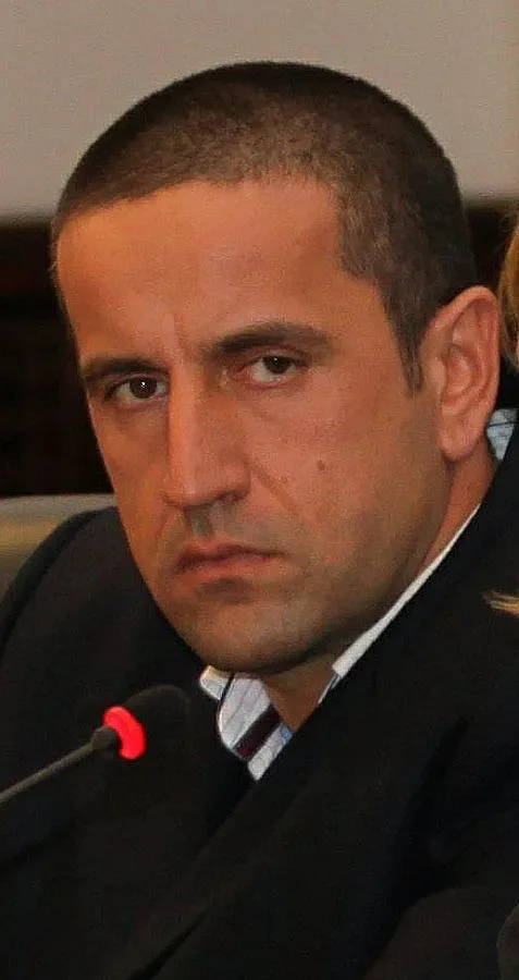 Опорните точки на РБ минират кабинета