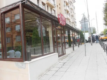 Марешки нокаутира общинар, грози го до 1 г. затвор (ОБЗОР)