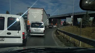 Мъка на столично кръстовище. Няма мърдане