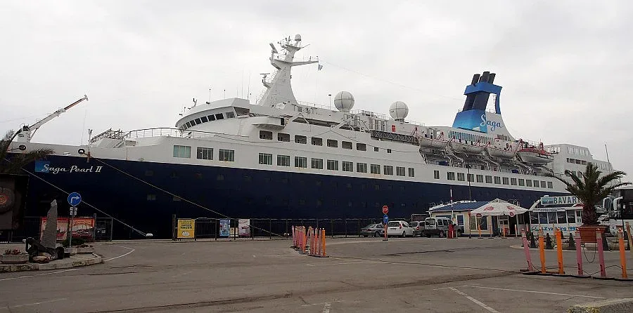 Круизни лайнери акостираха във Варна