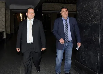 Експертизите на тефтерчето на Златанов отложиха делото