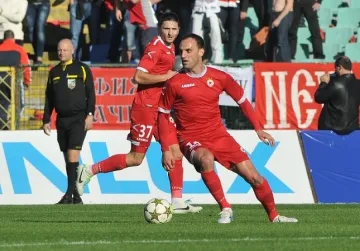 От ЦСКА защитиха Апостол Попов