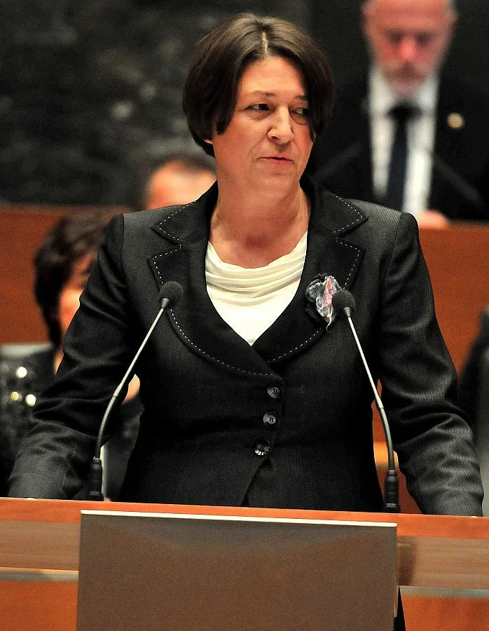 Юнкер одобри шаман за еврокомисар