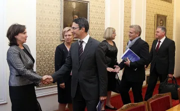 Повече от 5 часа продължават преговорите между ГЕРБ и Реформаторски блок