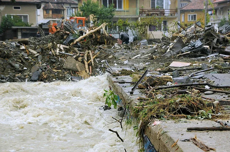 Дават над 21, 7 млн. лв. на общините за последиците от бедствията