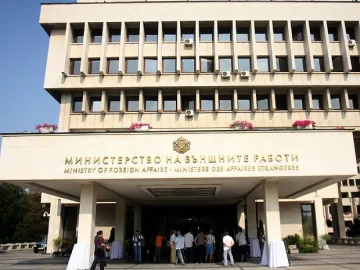 Правителството предлага нови посланици в Иран, Катар, Казахстан и Туркменистан