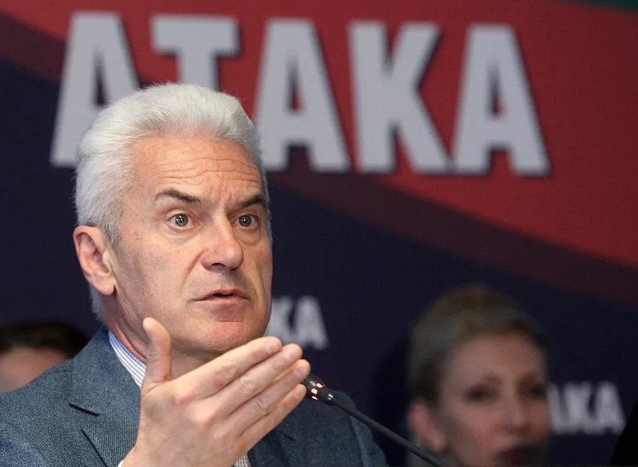 Сидеров отново напусна срещата при президента