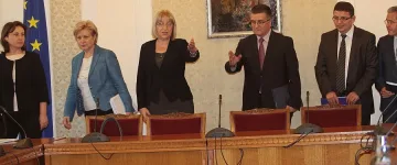 Видяха се и не се разбраха (ОБЗОР)