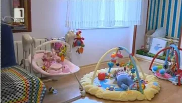 Скандал със сираче и подкуп за 15 000 евро