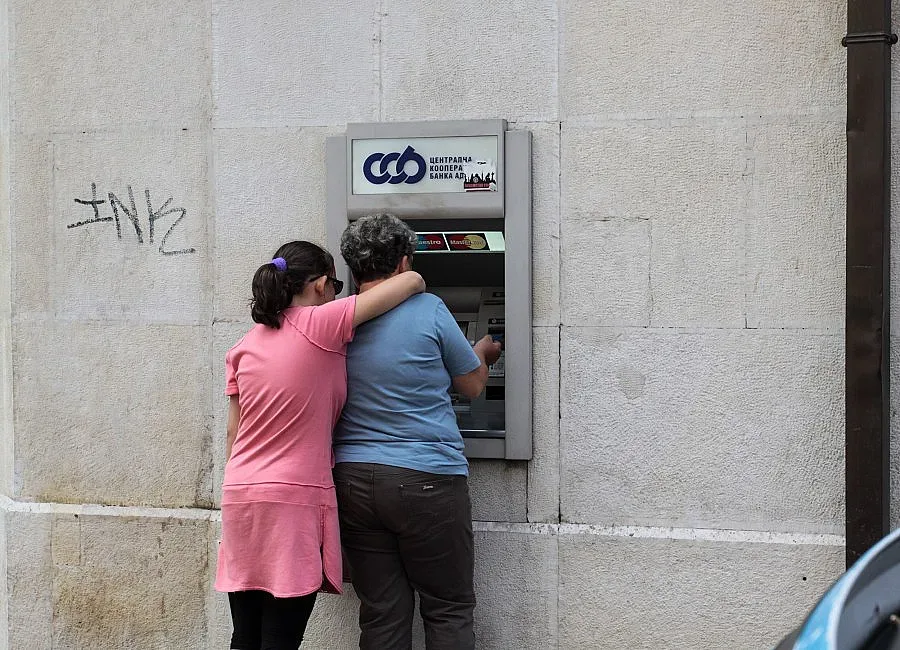 България е загубила 8 млн. лв. от скиминг през 2013 г