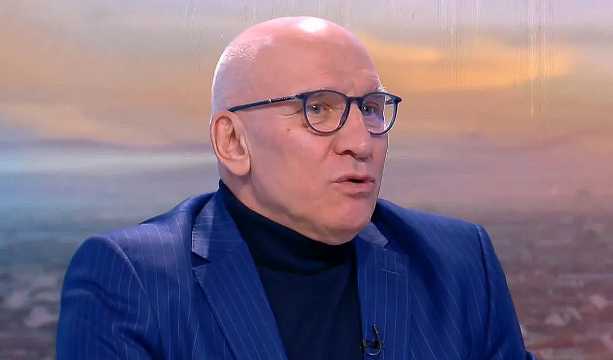 Хампарцумян скочи! Не съм дъвка за политиците