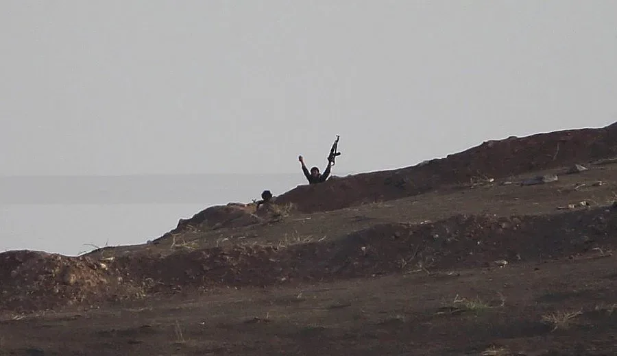 Кюрдите си върнаха стратегическо възвишение край Кобане