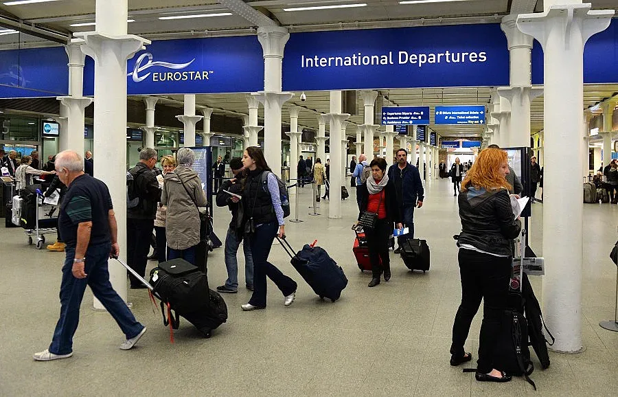 Лошо! Безредици на британско летище