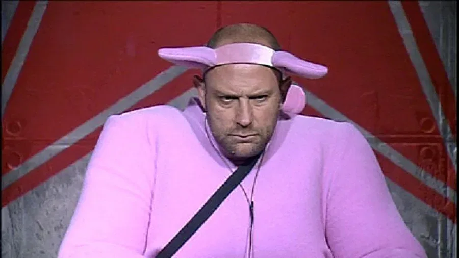 Зрители оплюха Вулева и Зорница