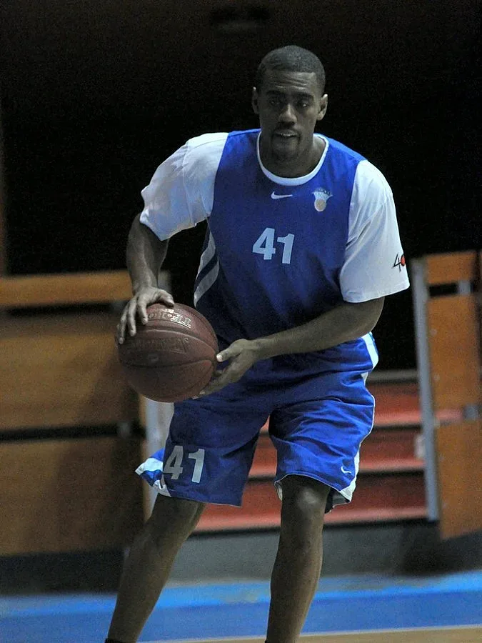 Кошмар в "Левски", губи Хийт