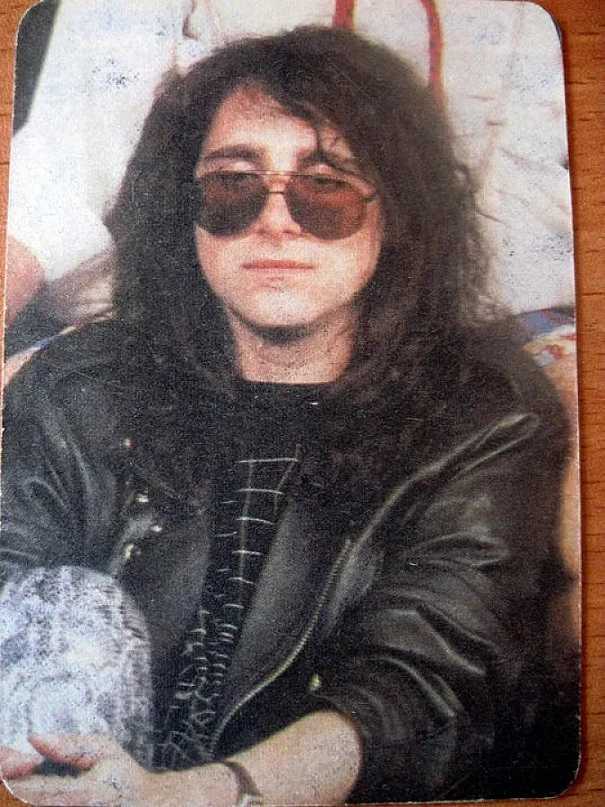 Имотната мафия остави рок звезда без покрив