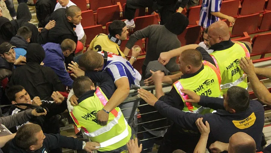 Футболна война подпали Букурещ (ОБЗОР)