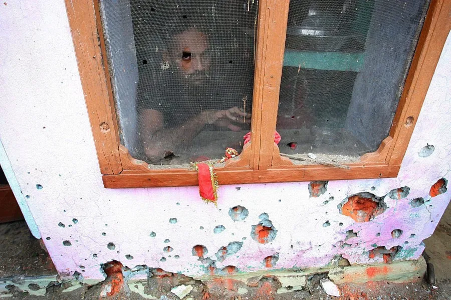 12 души са загинали при престрелки между Индия и Пакистан