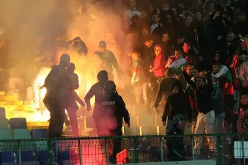 5-ма задържани заради забранени предмети на мача снощи