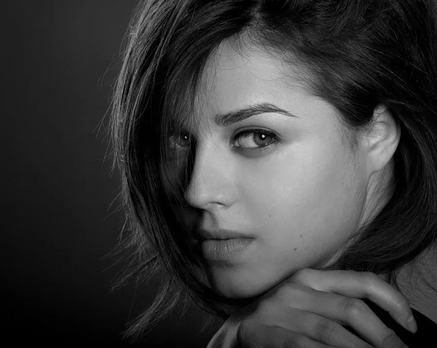 Българка се снима с Неймар и Пике 