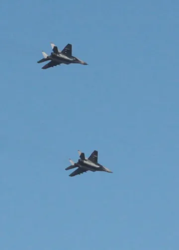 Два часа без самолети в София заради авиошоу