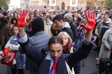 Голям протест срещу Вучич след трагедията в Нови Сад