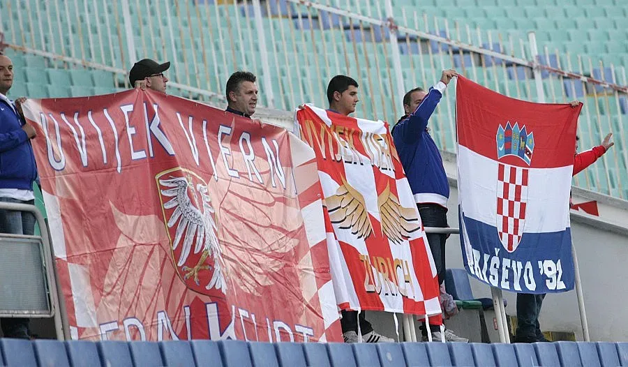 Фенски бунт пусна метрото (ОБЗОР)