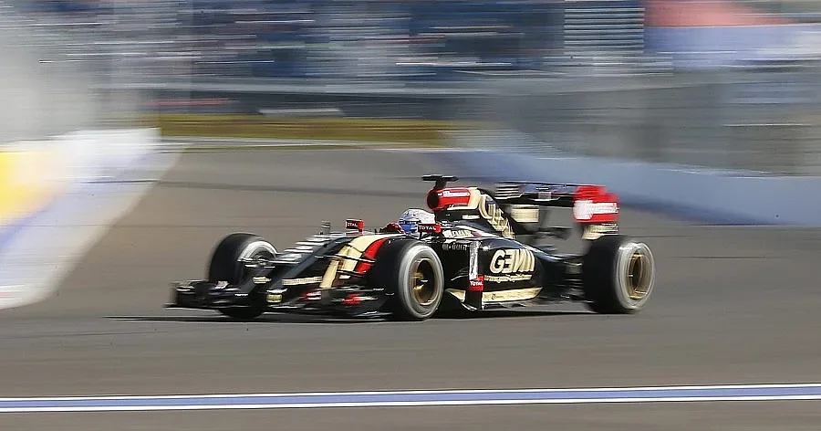 Розберг даде най-добро време на първата тренировка в Сочи