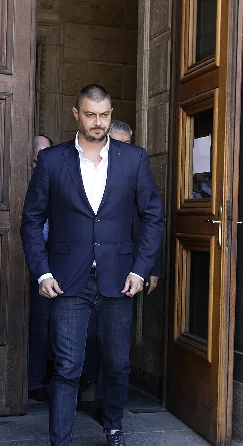 Бареков се отказа от парламента