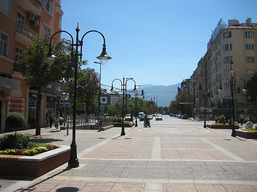 Наемите на "Витошка" скачат с 10 на сто