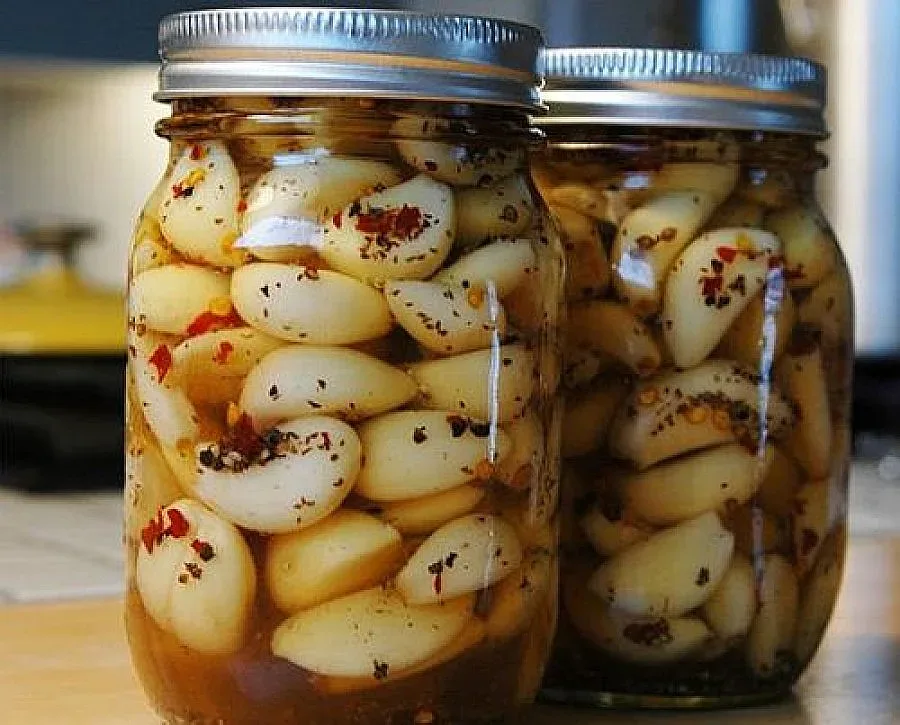 Спипаха 330 кг хероин в консерви с чесън