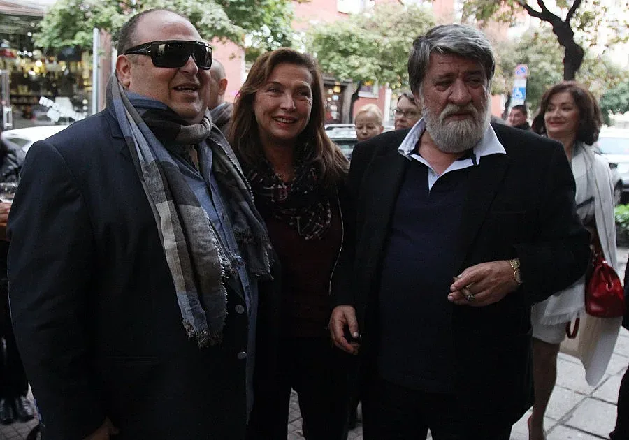 Познавачи хвалят голите жени на Вежди