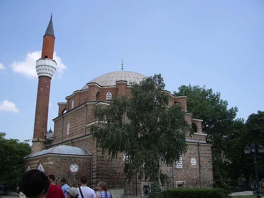 Мюфтийството дари 30 000 семейства с месо за Курбан Байрам