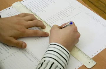 Пренареждане в парламента