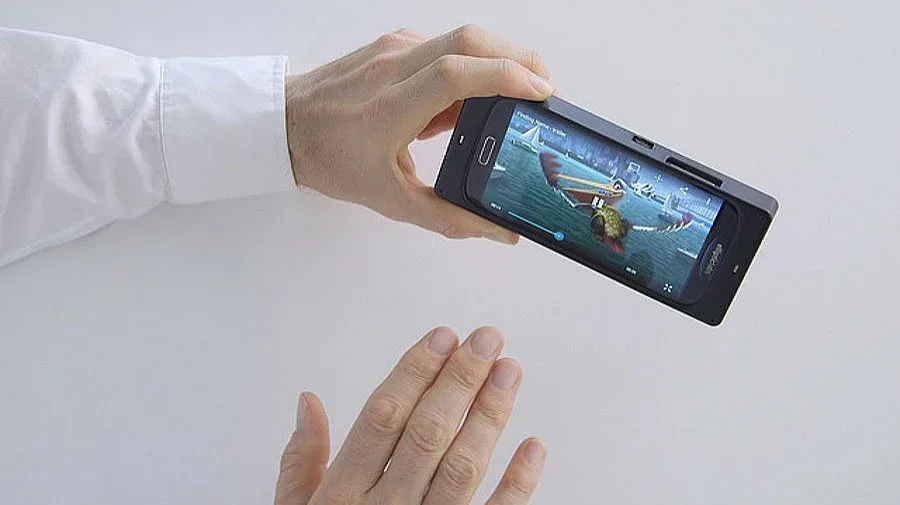 Смартфон се управлява с жестове