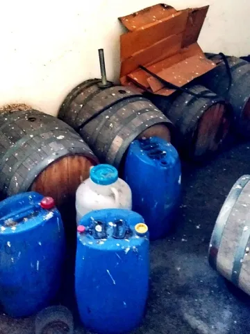 Откриха 1,5 тона нелегална ракия на Цар Киро